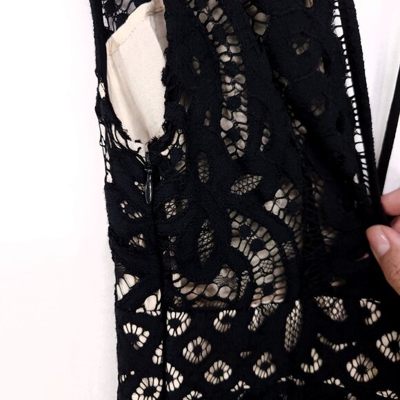 Free People One Million Lovers Mini Dress Size 4 Black Lace Overlay Low V-neck - Picture 9 of 16